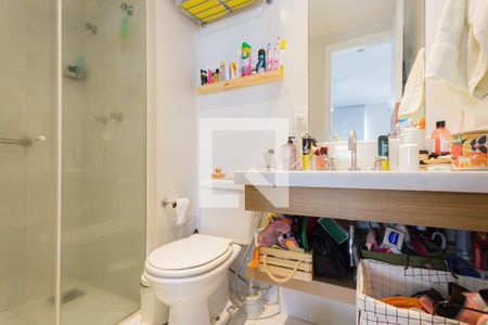 Banheiro Social de apartamento para alugar com 1 quarto, 65m² em Barra da Tijuca, Rio de Janeiro