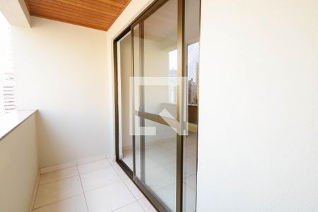 Apartamento para alugar com 115m², 3 quartos e 2 vagasVaranda da Suíte