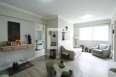 Sala de apartamento para alugar com 3 quartos, 75m² em Indianópolis, São Paulo