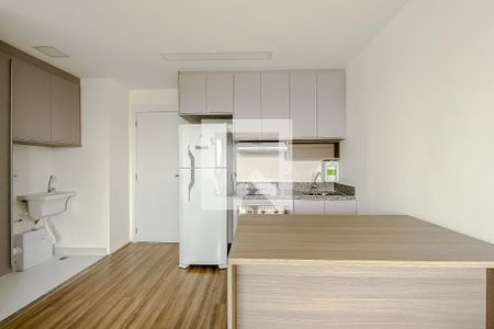 Sala e Cozinha de apartamento à venda com 2 quartos, 38m² em Quarta Parada, São Paulo