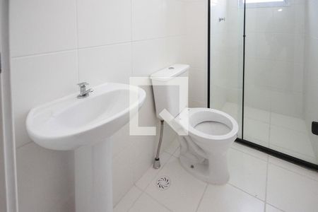 Banheiro de kitnet/studio à venda com 1 quarto, 26m² em Vila Ema, São Paulo