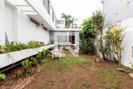 Casa à venda com 420m², 4 quartos e 8 vagas Casa à venda com 420m², 4 quartos e 8 vagasÁrea externa