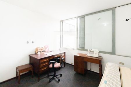 Casa à venda com 420m², 4 quartos e 8 vagas Casa à venda com 420m², 4 quartos e 8 vagasQuarto 2