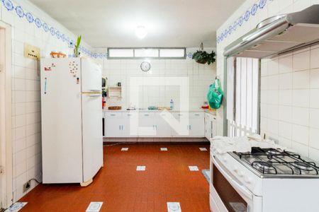 Casa à venda com 420m², 4 quartos e 8 vagas Casa à venda com 420m², 4 quartos e 8 vagasCozinha