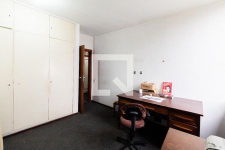 Casa à venda com 420m², 4 quartos e 8 vagas Casa à venda com 420m², 4 quartos e 8 vagasQuarto 2