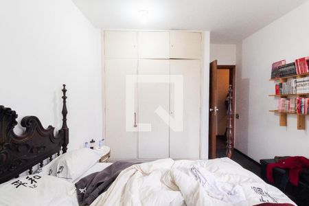 Casa à venda com 420m², 4 quartos e 8 vagas Casa à venda com 420m², 4 quartos e 8 vagasQuarto 4