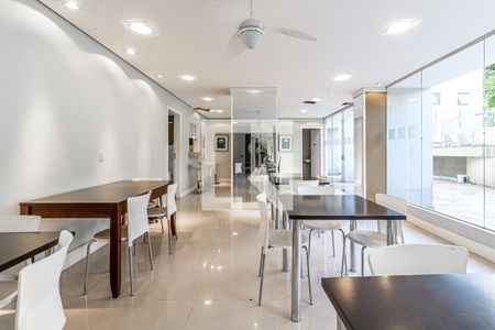 Apartamento para alugar com 174m², 4 quartos e 2 vagas Apartamento para alugar com 174m², 4 quartos e 2 vagasSalão de Festas