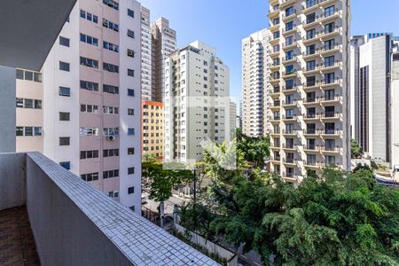 Varanda de apartamento para alugar com 4 quartos, 174m² em Itaim Bibi, São Paulo