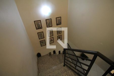 Escada de casa para alugar com 2 quartos, 100m² em Jardim Artur Alvim, São Paulo