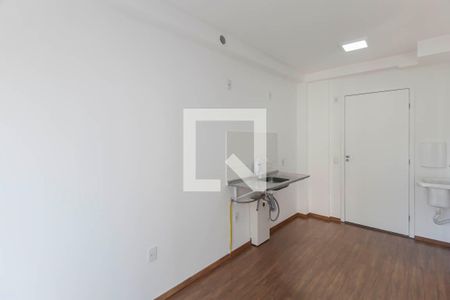 Sala/Cozinha de apartamento à venda com 1 quarto, 28m² em Vila Tolstoi, São Paulo