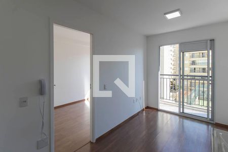Sala/Cozinha de apartamento à venda com 1 quarto, 28m² em Vila Tolstoi, São Paulo