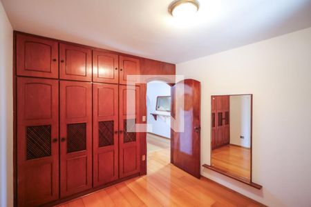 Casa para alugar com 260m², 3 quartos e 5 vagasQuarto 1