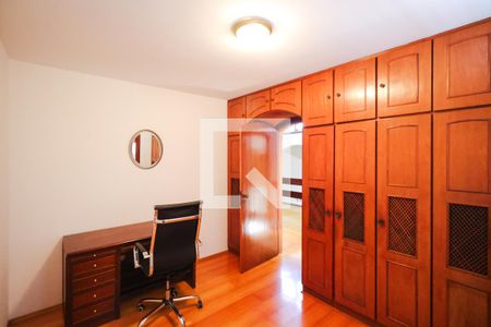 Casa para alugar com 260m², 3 quartos e 5 vagasQuarto 2
