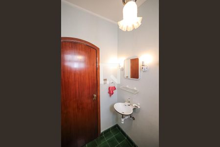 Casa para alugar com 260m², 3 quartos e 5 vagasLavabo