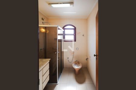 Casa para alugar com 260m², 3 quartos e 5 vagasBanheiro 2