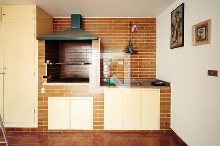Casa para alugar com 260m², 3 quartos e 5 vagasQuintal