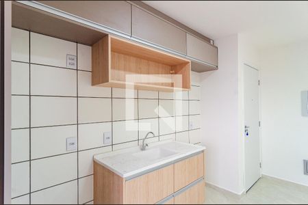 Cozinha de apartamento para alugar com 2 quartos, 40m² em Vila Mira, São Paulo
