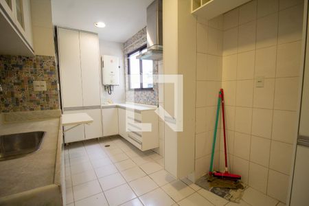 Apartamento à venda com 220m², 3 quartos e 2 vagasCozinha