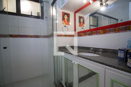 Apartamento à venda com 220m², 3 quartos e 2 vagasBanheiro Social