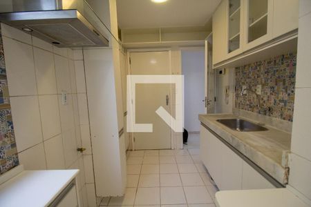 Apartamento à venda com 220m², 3 quartos e 2 vagasCozinha