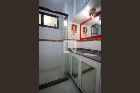 Apartamento à venda com 220m², 3 quartos e 2 vagasBanheiro Social