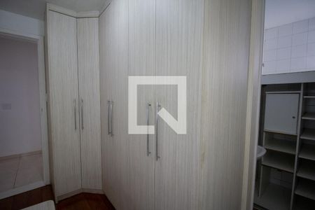 Apartamento à venda com 220m², 3 quartos e 2 vagasQuarto 
