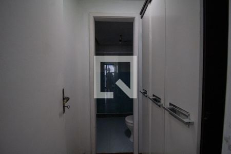 Apartamento à venda com 220m², 3 quartos e 2 vagasCloset da Suíte 2