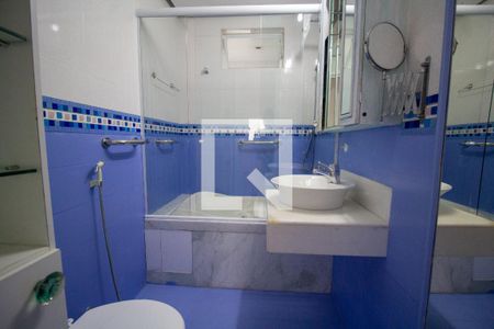 Banheiro da Suíte 1 de apartamento à venda com 3 quartos, 220m² em Recreio dos Bandeirantes, Rio de Janeiro
