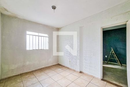 Quarto 1 de casa para alugar com 2 quartos, 50m² em Tupi A, Belo Horizonte
