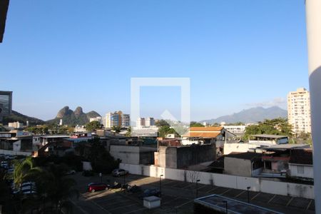 Apartamento à venda com 64m², 2 quartos e 1 vagavaranda - Vista