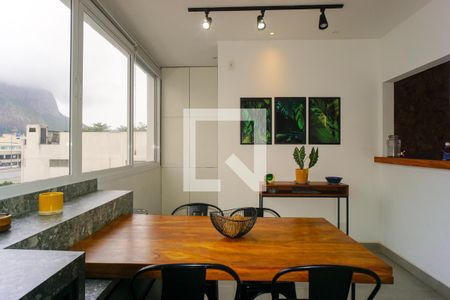 Apartamento para alugar com 247m², 3 quartos e 1 vagaCozinha e Área de Serviço