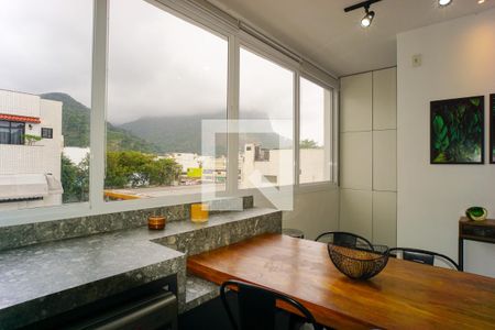 Apartamento para alugar com 247m², 3 quartos e 1 vagaCozinha e Área de Serviço