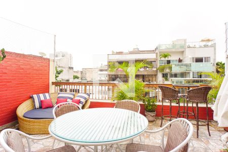 Apartamento para alugar com 247m², 3 quartos e 1 vagaVaranda