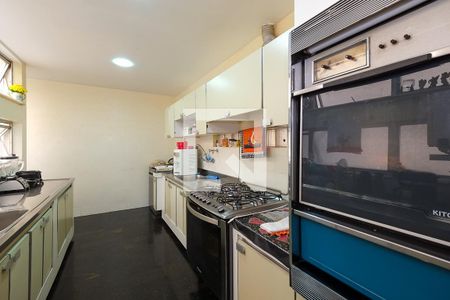 Apartamento à venda com 170m², 4 quartos e 1 vaga Apartamento à venda com 170m², 4 quartos e 1 vagaCozinha