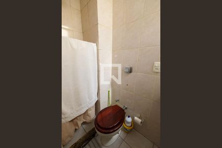 Apartamento à venda com 170m², 4 quartos e 1 vaga Apartamento à venda com 170m², 4 quartos e 1 vagaBanheiro de Serviço