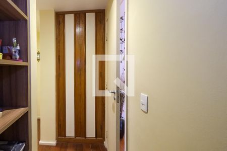 Apartamento à venda com 170m², 4 quartos e 1 vaga Apartamento à venda com 170m², 4 quartos e 1 vagaCorredor