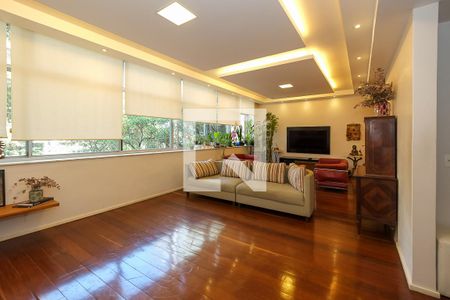 Apartamento à venda com 170m², 4 quartos e 1 vaga Apartamento à venda com 170m², 4 quartos e 1 vagaSala