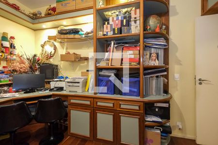 Apartamento à venda com 170m², 4 quartos e 1 vaga Apartamento à venda com 170m², 4 quartos e 1 vagaQuarto 1