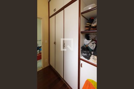 Apartamento à venda com 170m², 4 quartos e 1 vaga Apartamento à venda com 170m², 4 quartos e 1 vagaQuarto de Serviço