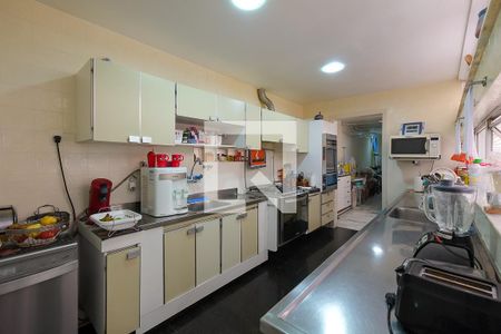 Apartamento à venda com 170m², 4 quartos e 1 vaga Apartamento à venda com 170m², 4 quartos e 1 vagaCozinha - Armários