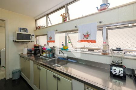 Apartamento à venda com 170m², 4 quartos e 1 vaga Apartamento à venda com 170m², 4 quartos e 1 vagaCozinha - Torneira