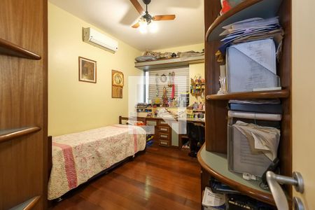 Apartamento à venda com 170m², 4 quartos e 1 vaga Apartamento à venda com 170m², 4 quartos e 1 vagaQuarto 1