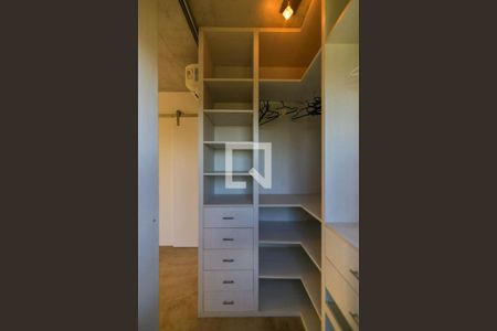 Apartamento para alugar com 70m², 1 quarto e 1 vaga Apartamento para alugar com 70m², 1 quarto e 1 vagaCloset do quarto