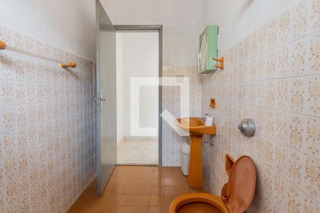 Casa à venda com 380m², 3 quartos e 2 vagasBanheiro 2