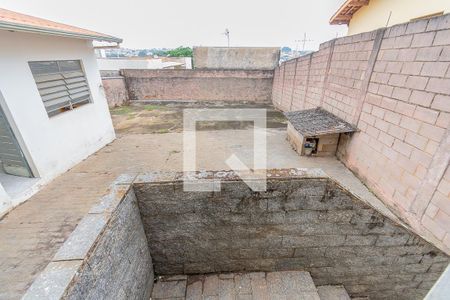 Casa à venda com 380m², 3 quartos e 2 vagasEscada