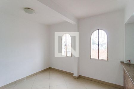 Casa à venda com 148m², 3 quartos e 2 vagas Casa à venda com 148m², 3 quartos e 2 vagasSala de Jantar