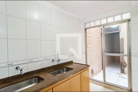 Casa à venda com 148m², 3 quartos e 2 vagas Casa à venda com 148m², 3 quartos e 2 vagasCozinha