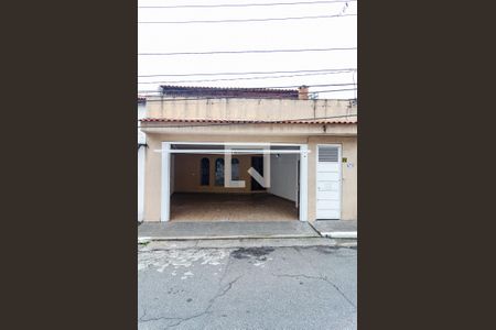 Casa à venda com 148m², 3 quartos e 2 vagas Casa à venda com 148m², 3 quartos e 2 vagasFachada