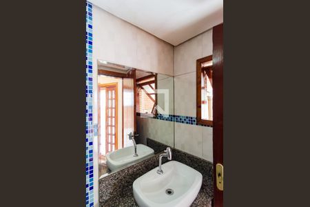 Casa à venda com 148m², 3 quartos e 2 vagas Casa à venda com 148m², 3 quartos e 2 vagasBanheiro da Suíte 1