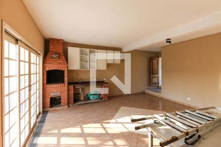 Casa à venda com 240m², 3 quartos e 3 vagasEspaço Gourmet